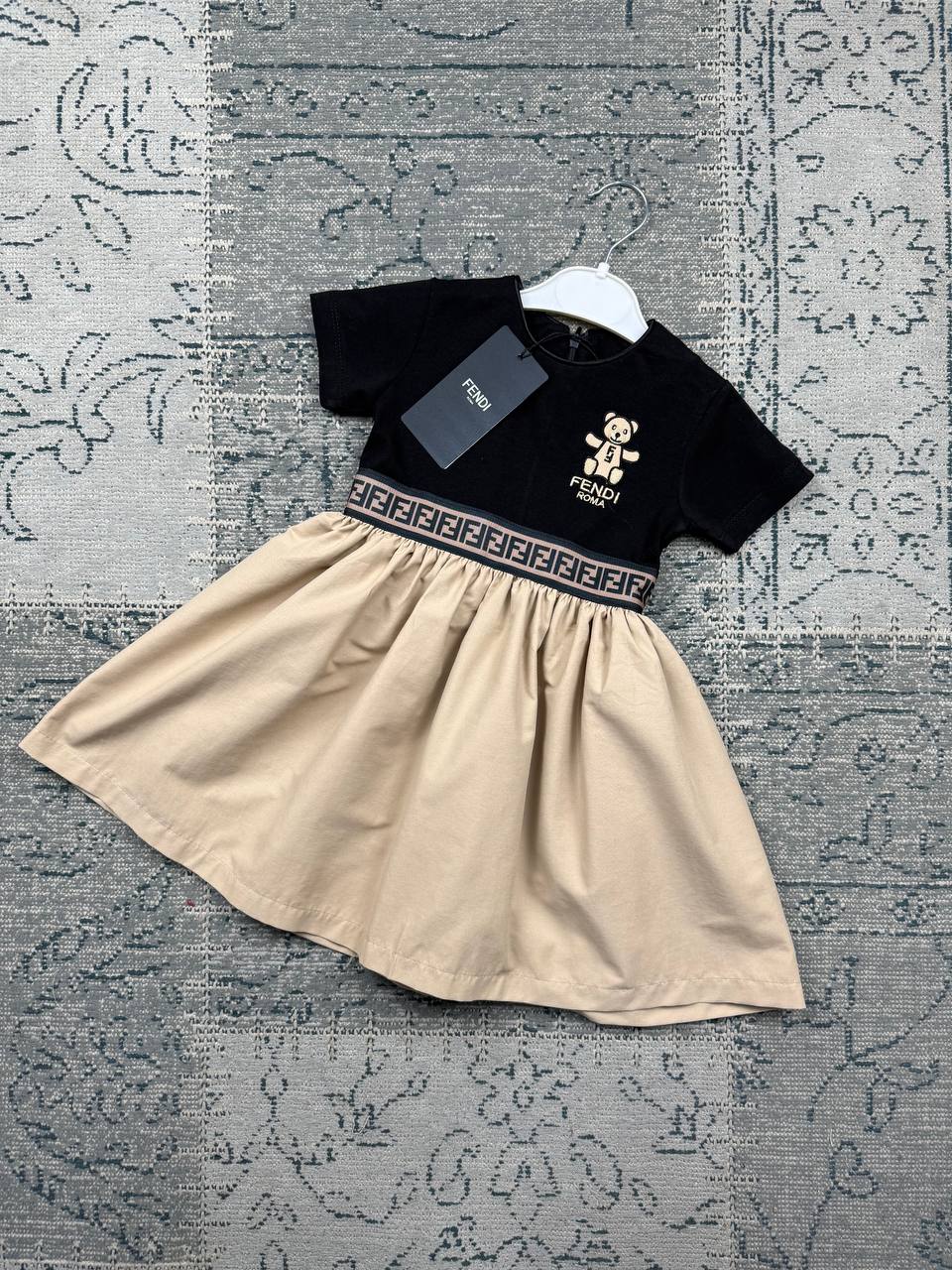 Fendi jurkje kids zwart beige