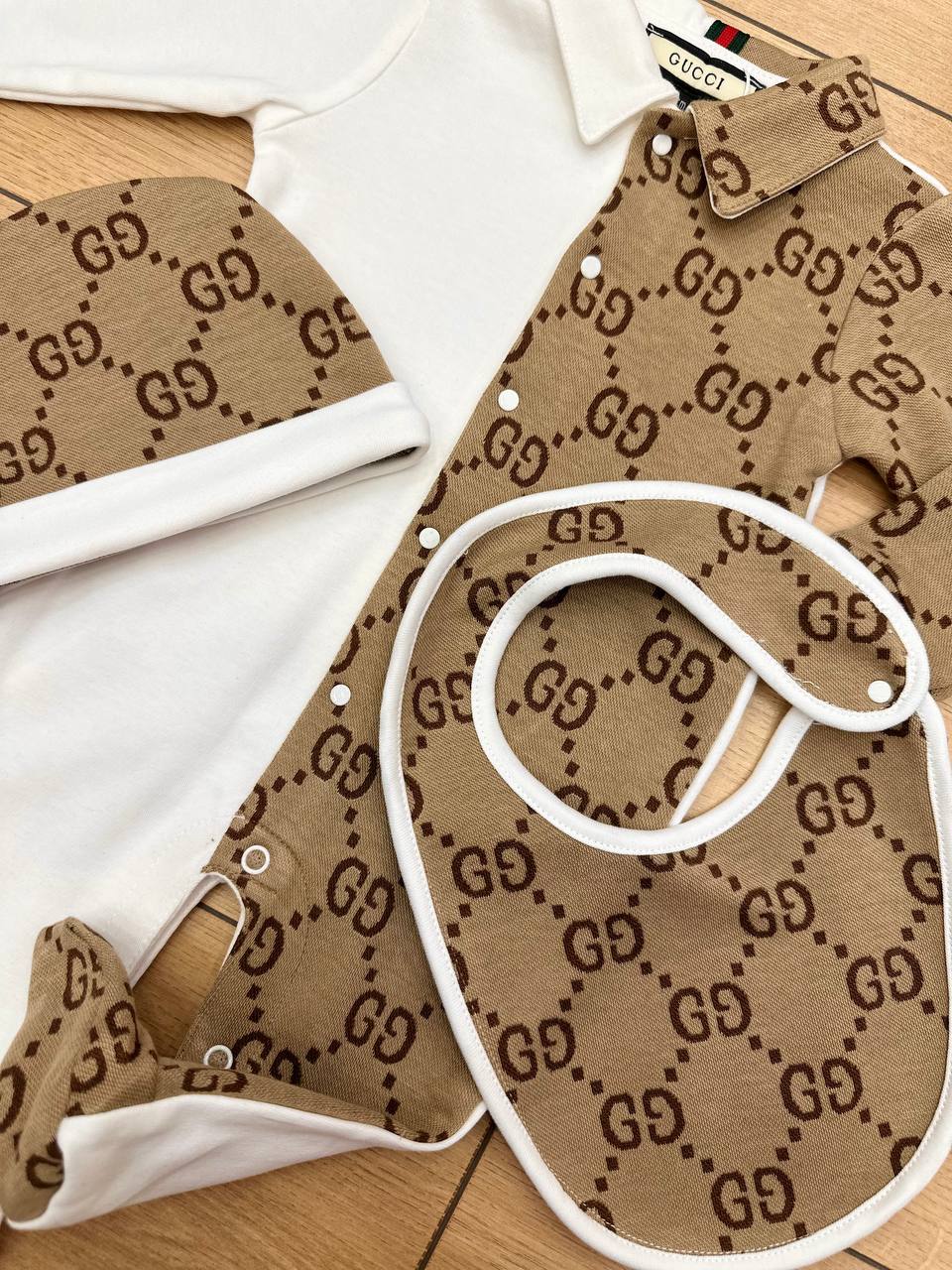 Gucci baby Newborn set bruin/wit