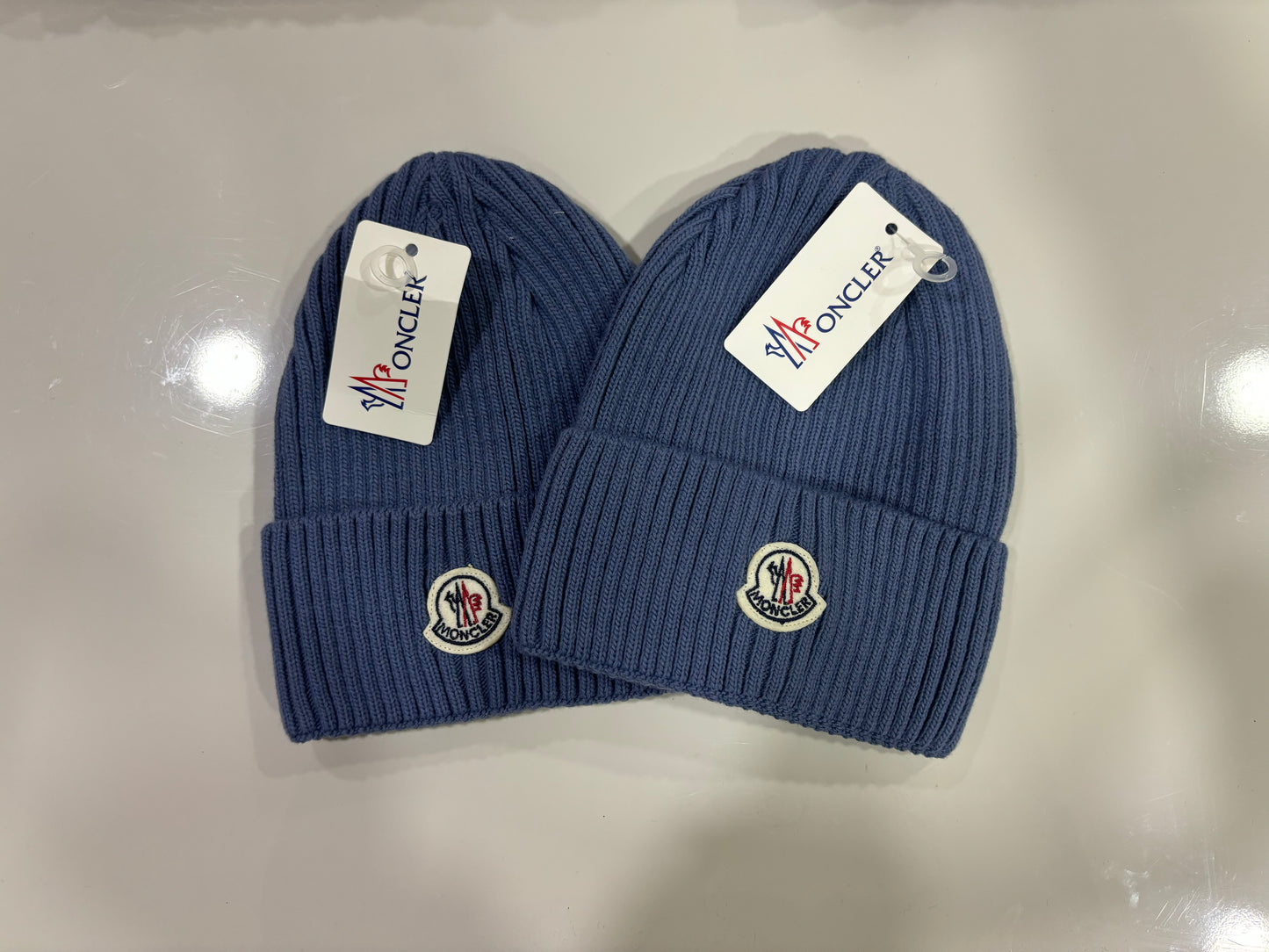 Moncler muts donkerblauw