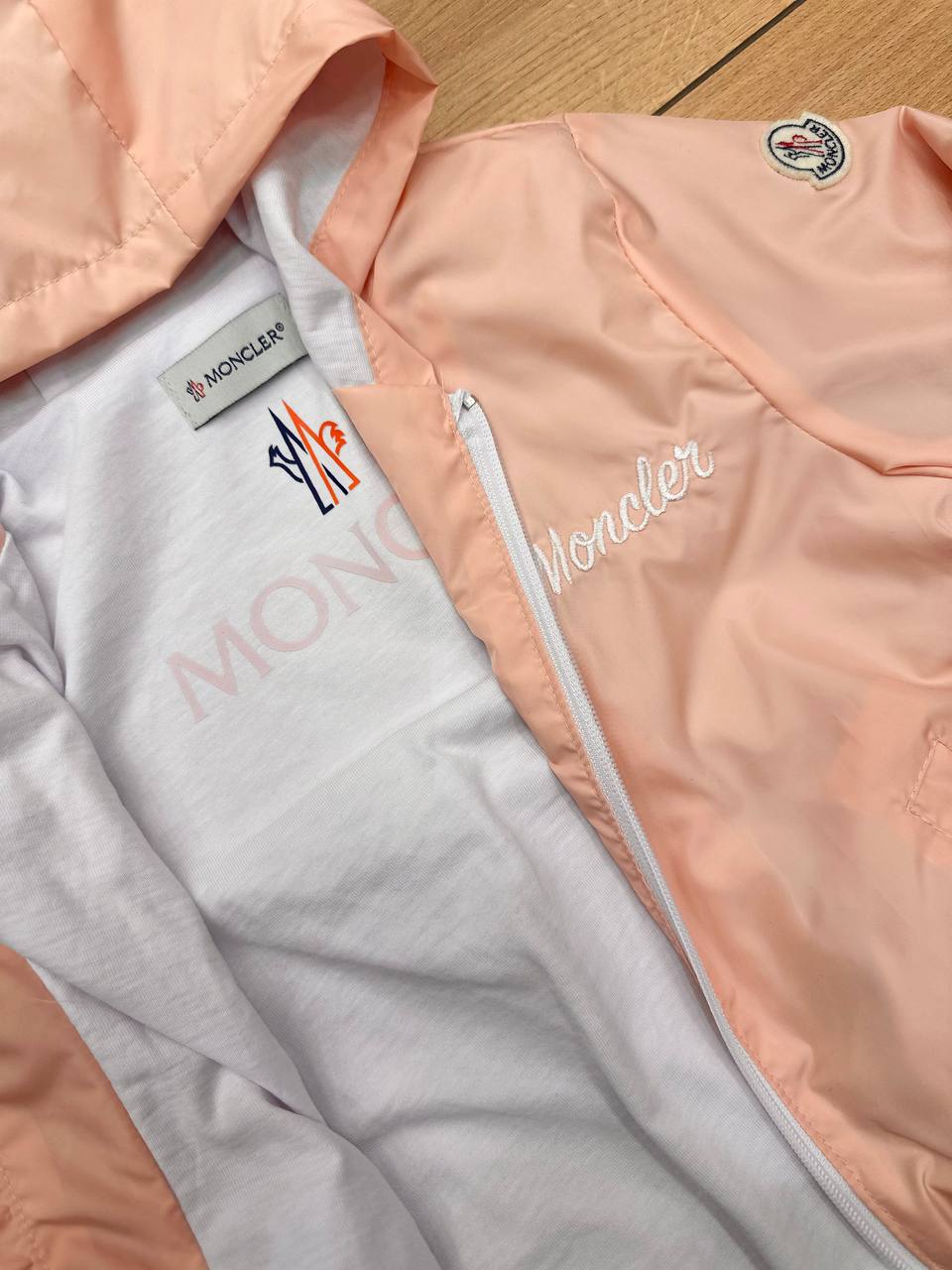 Moncler jasje roze