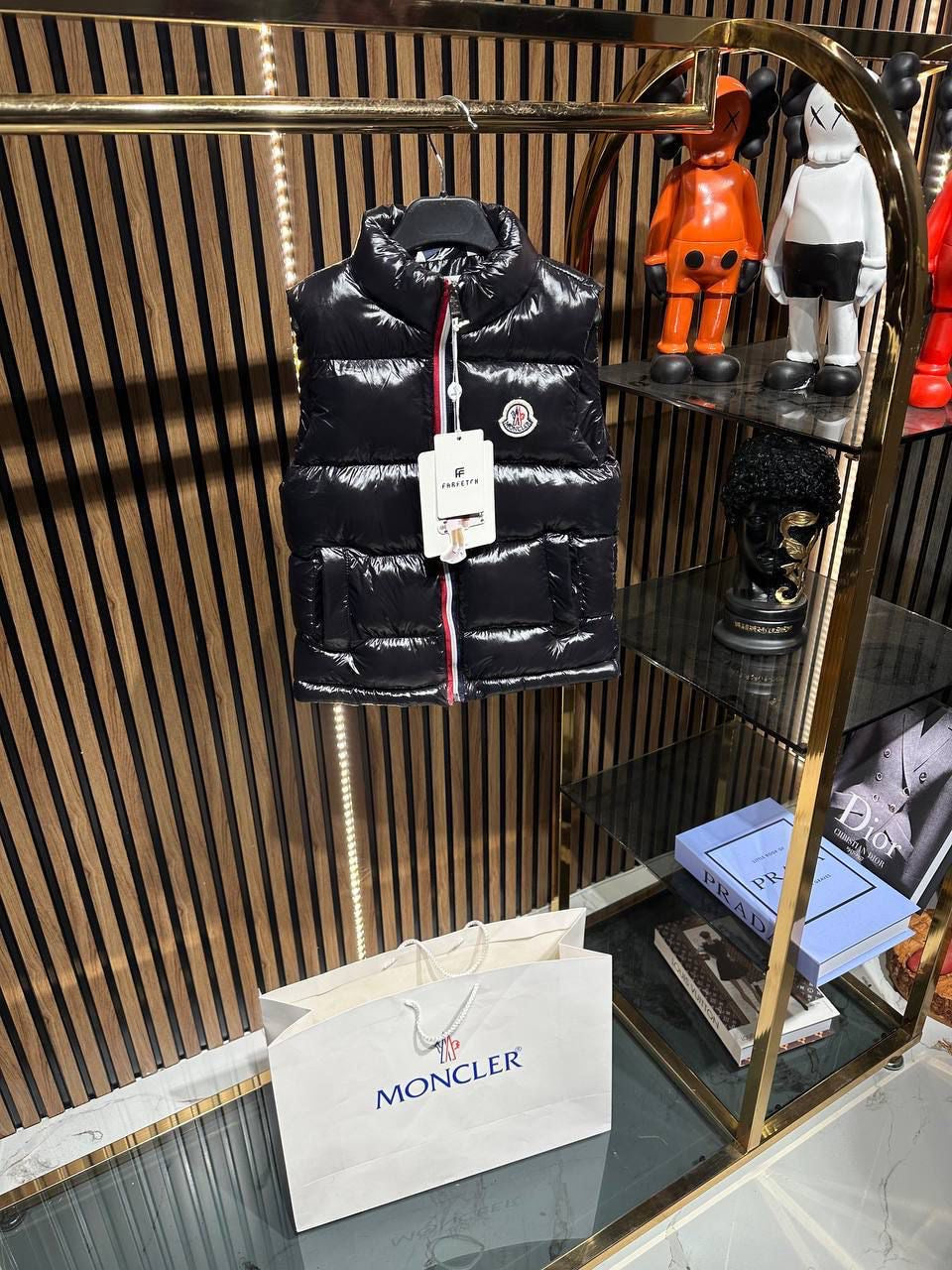 Moncler bodywarmer zwart