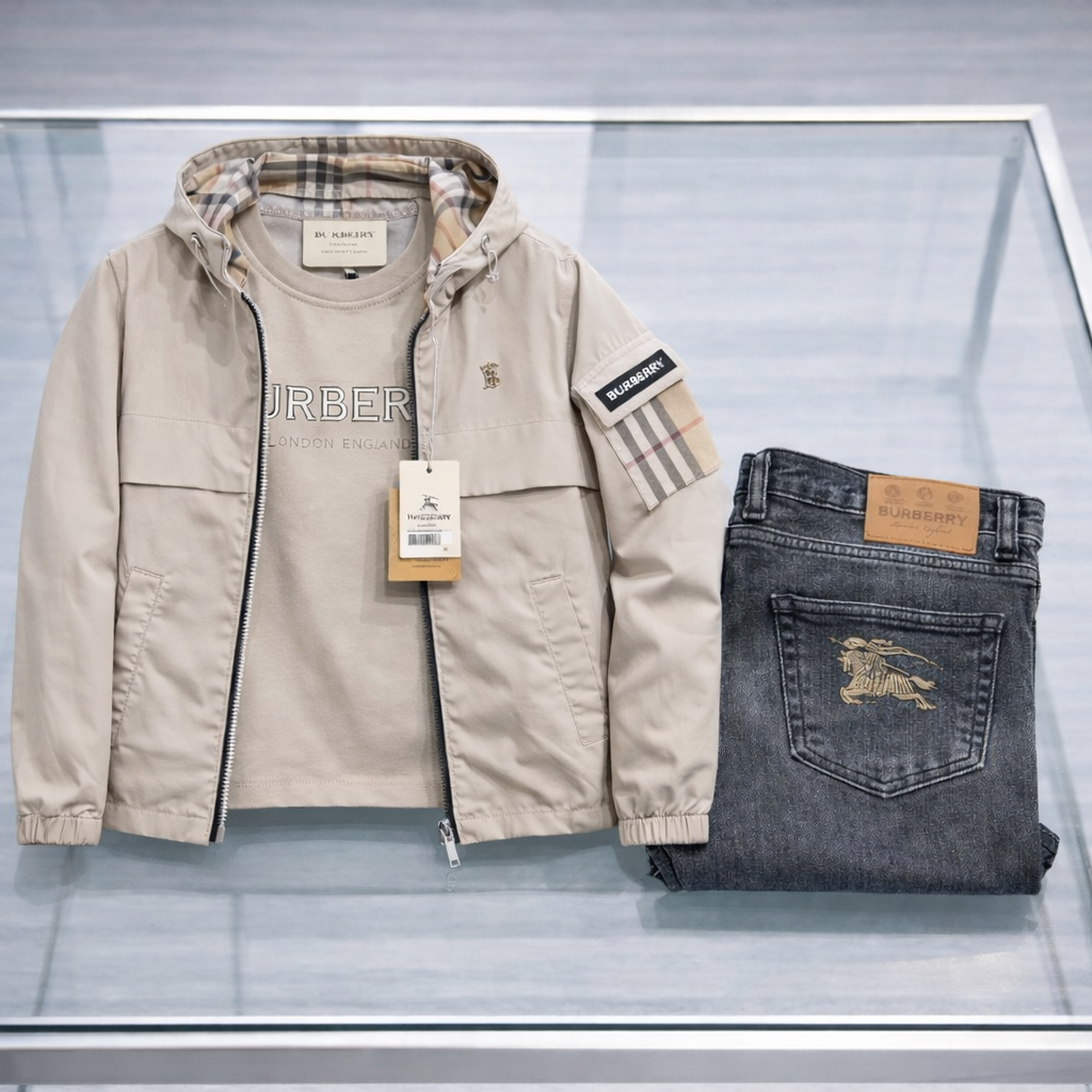 Burberry jasje beige