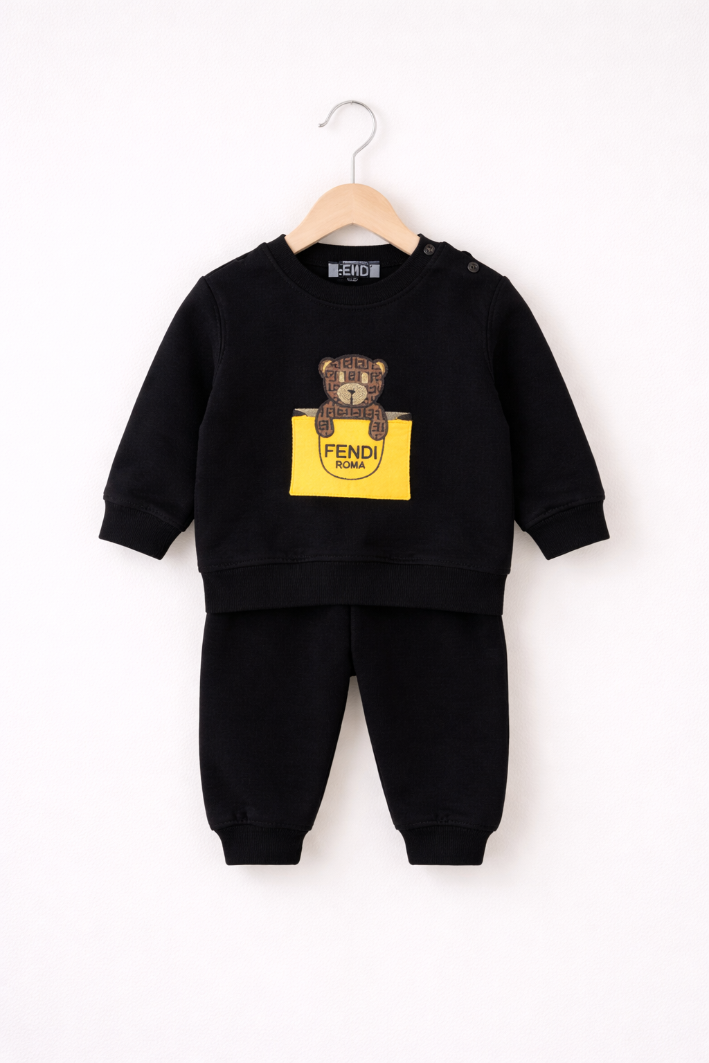 Fendi baby zwart