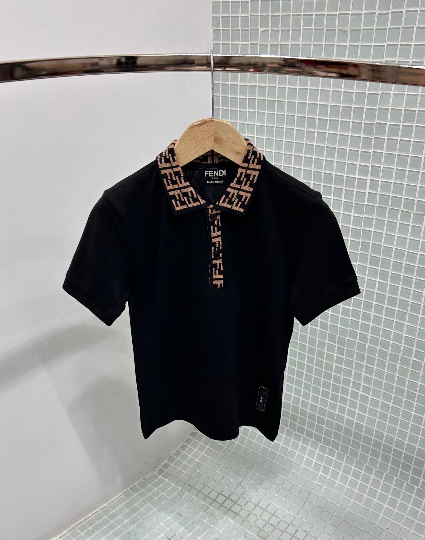 Fendi polo zwart kraag