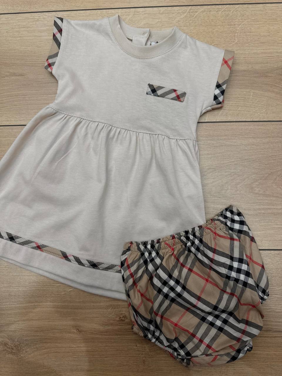 Burberry jurkje beige / broekje