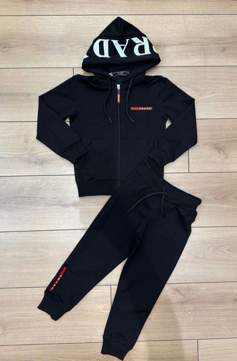 Prada trainingspak zwart