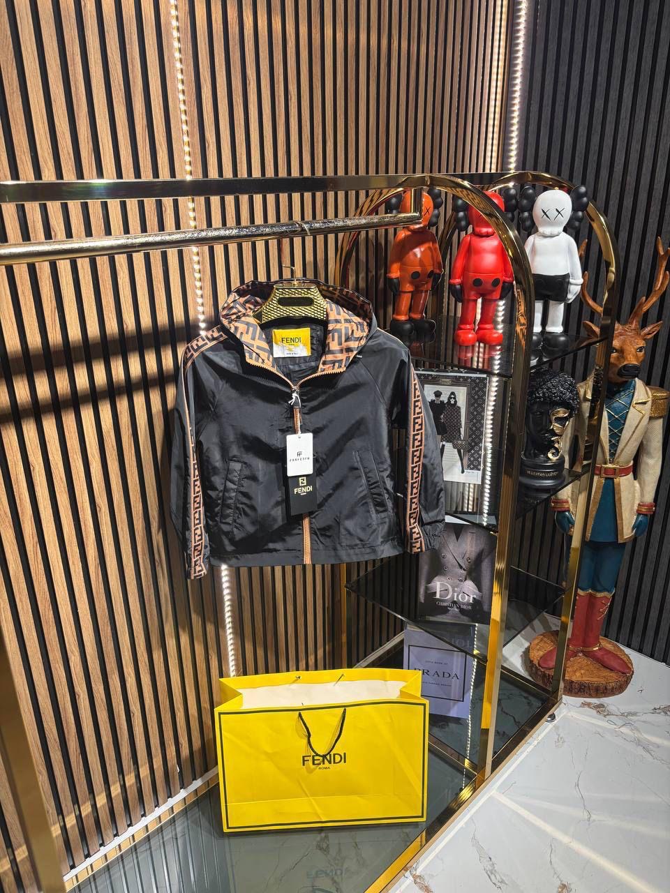 Fendi jasje zwart