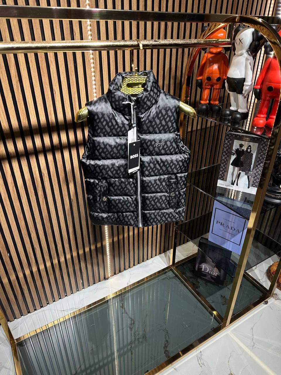 Hugo Boss bodywarmer zwart