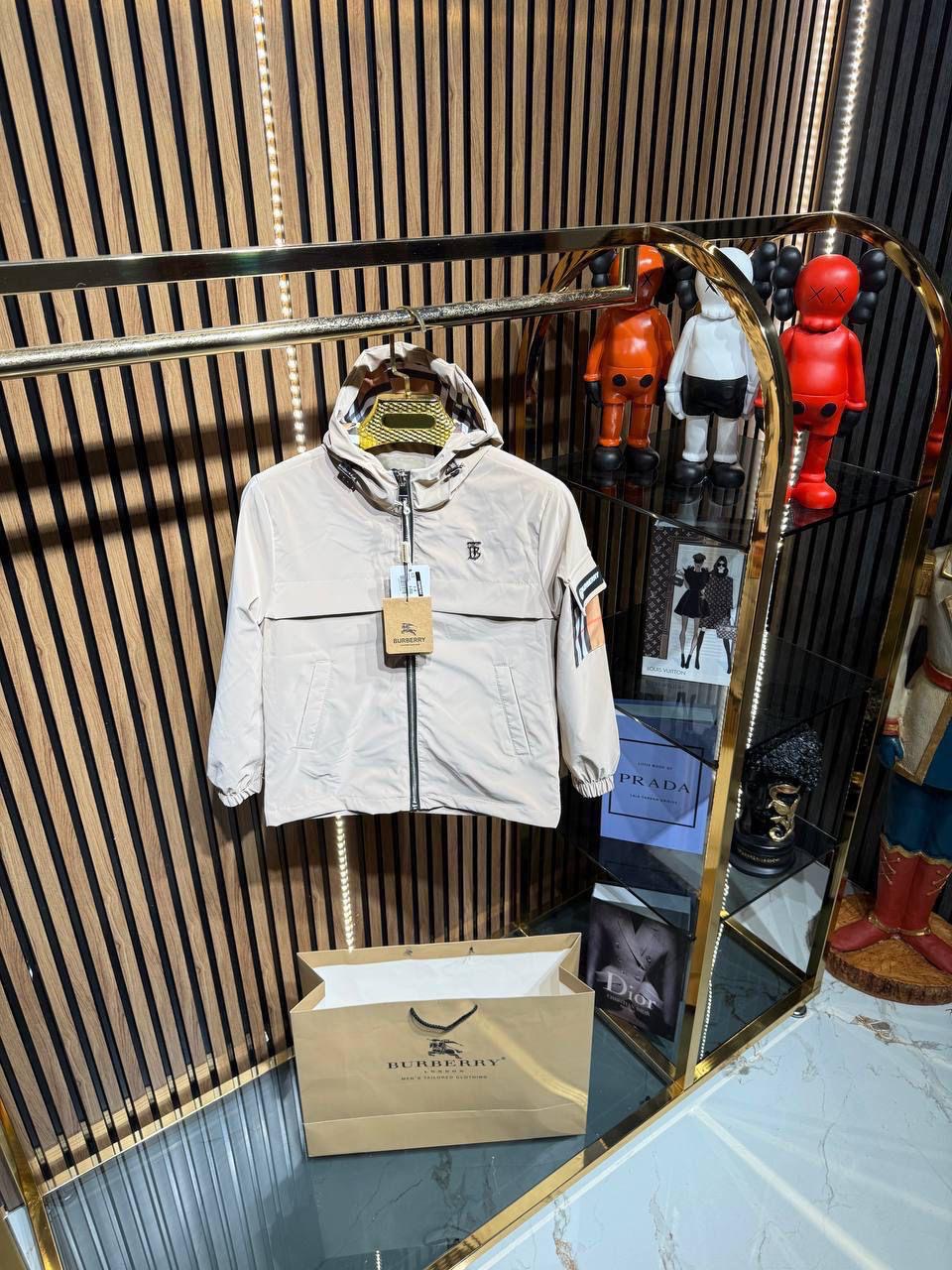 Burberry jasje beige