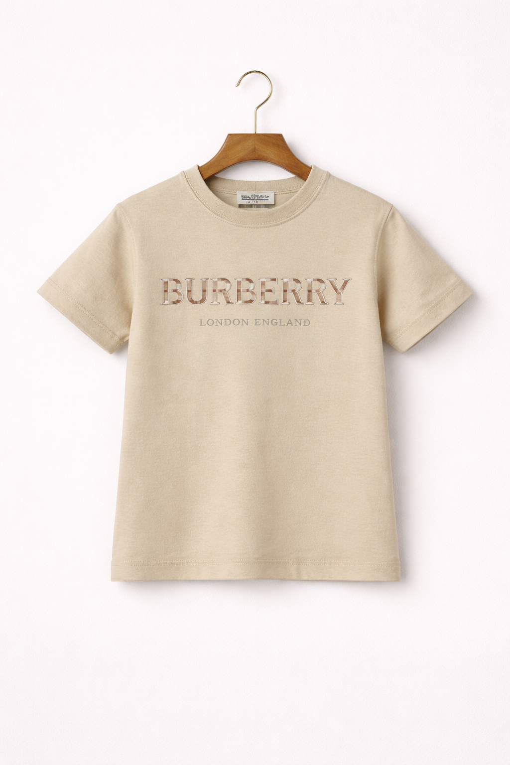 Burberry t-shirt tekst