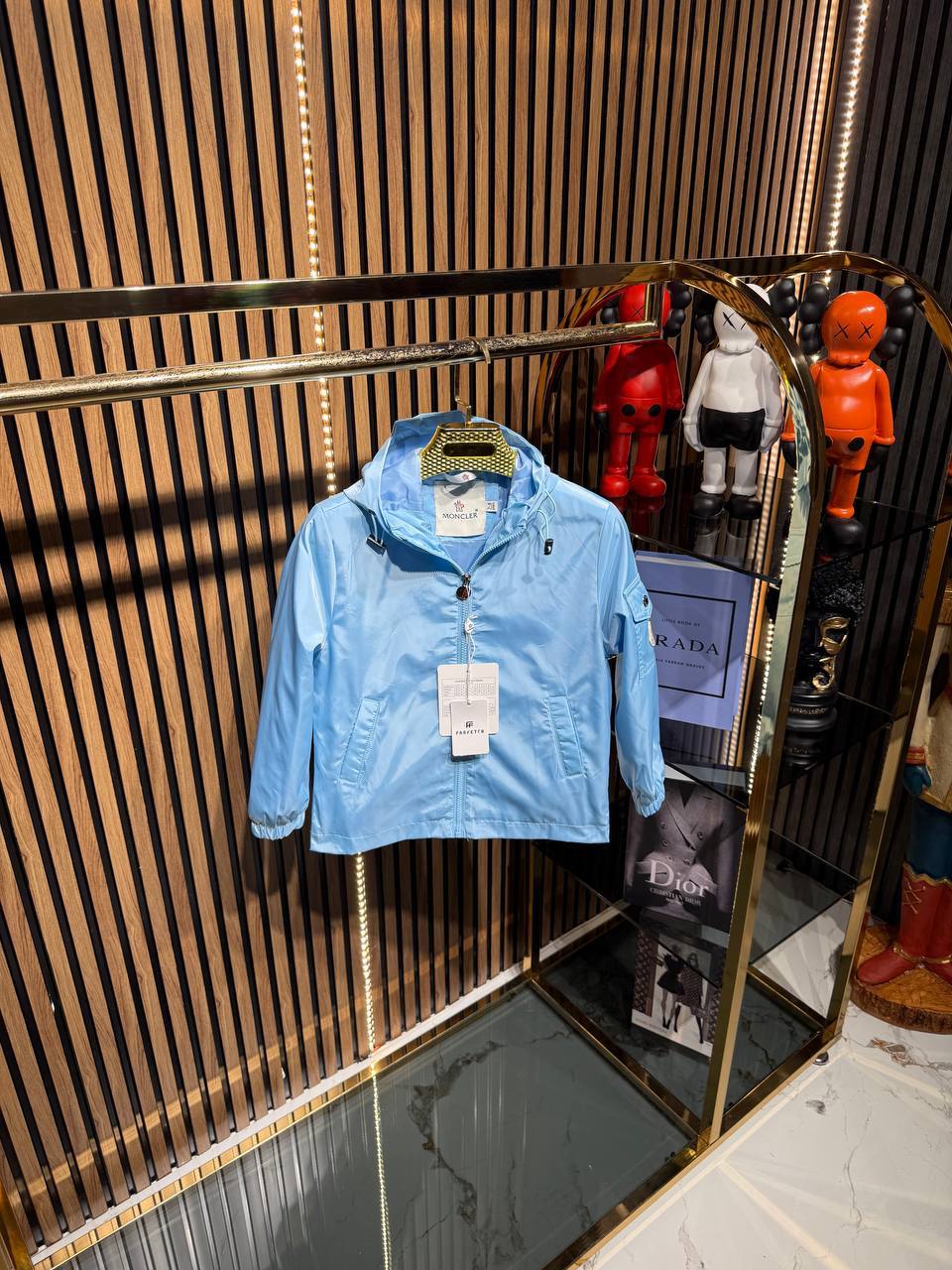 Moncler jasje lichtblauw