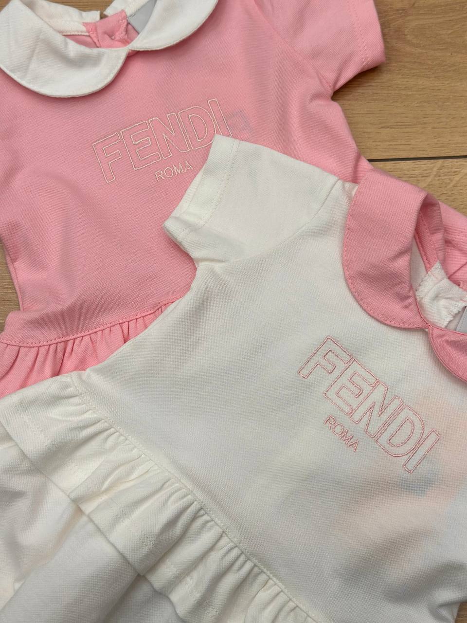 Fendi jurkje baby wit