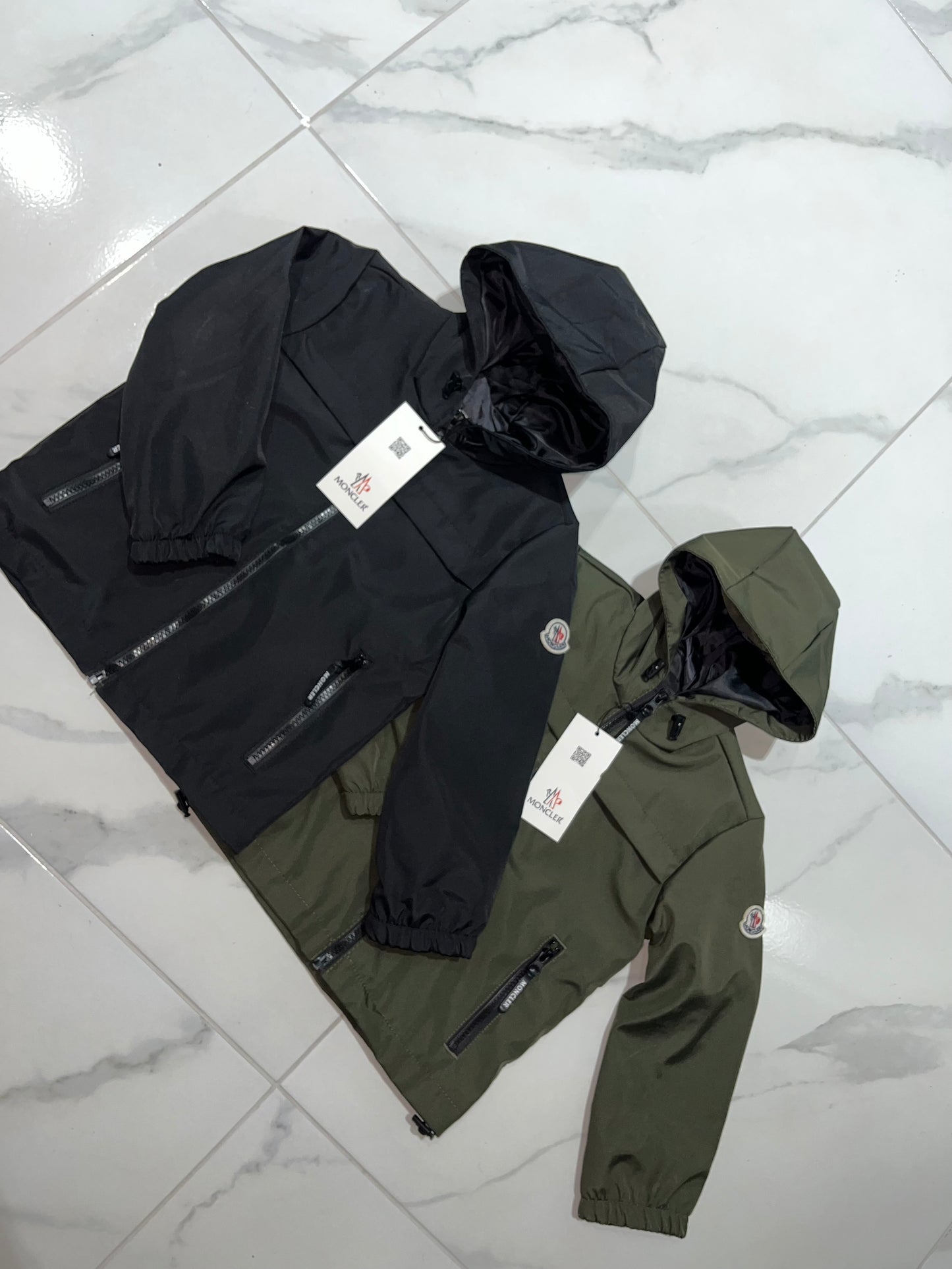 Moncler jasje zwart