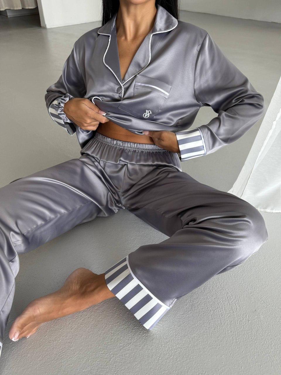 VICTORIA'S SECRET
Geglazuurd satijnen pyjama