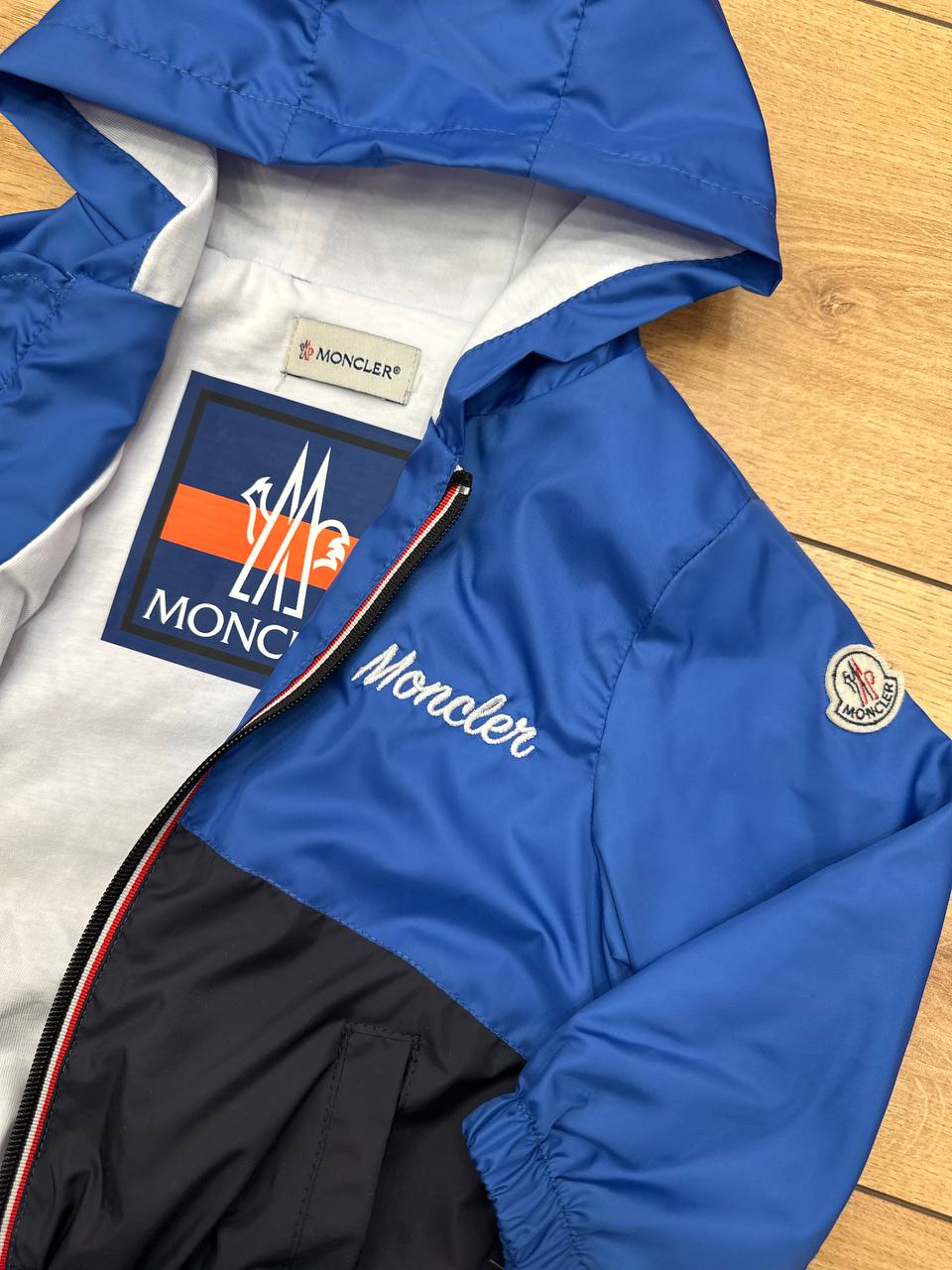 Moncler jasje blauw/zwart
