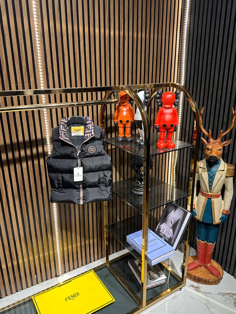 Fendi bodywarmer zwart