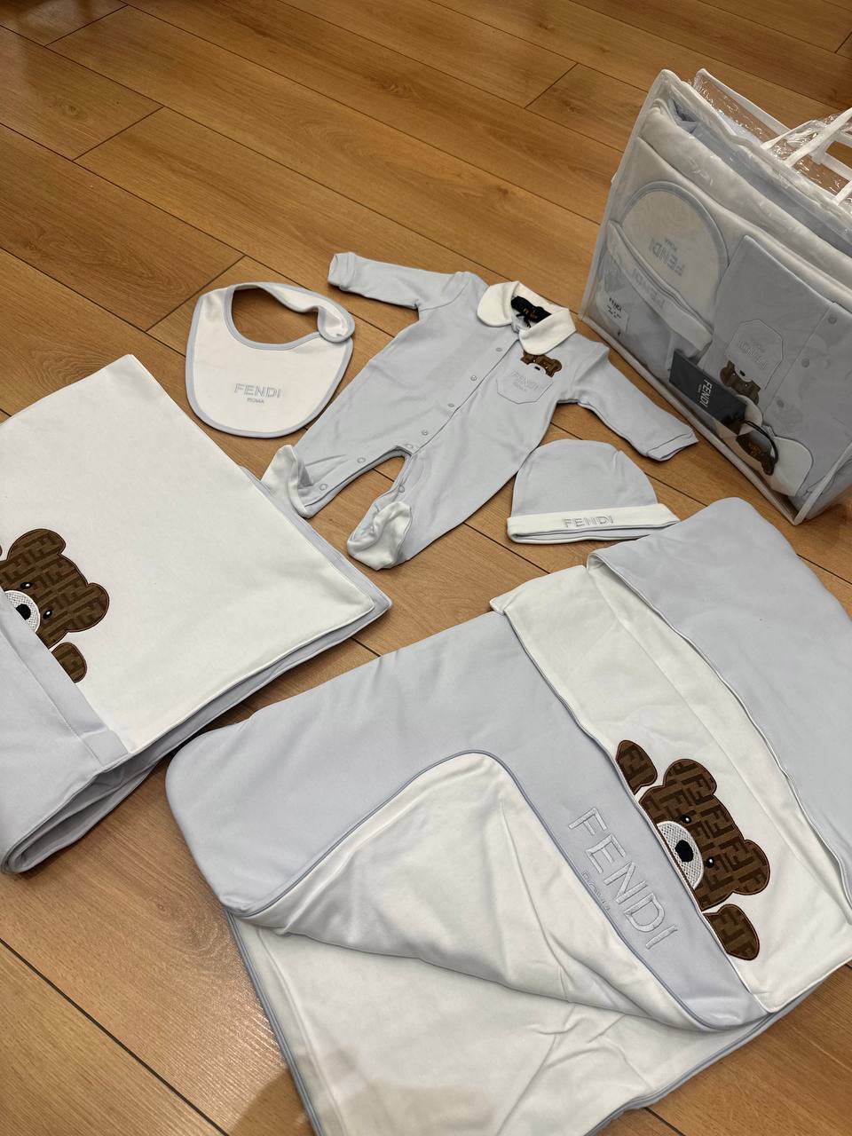 Fendi Newborn set lichtblauw 5pcs