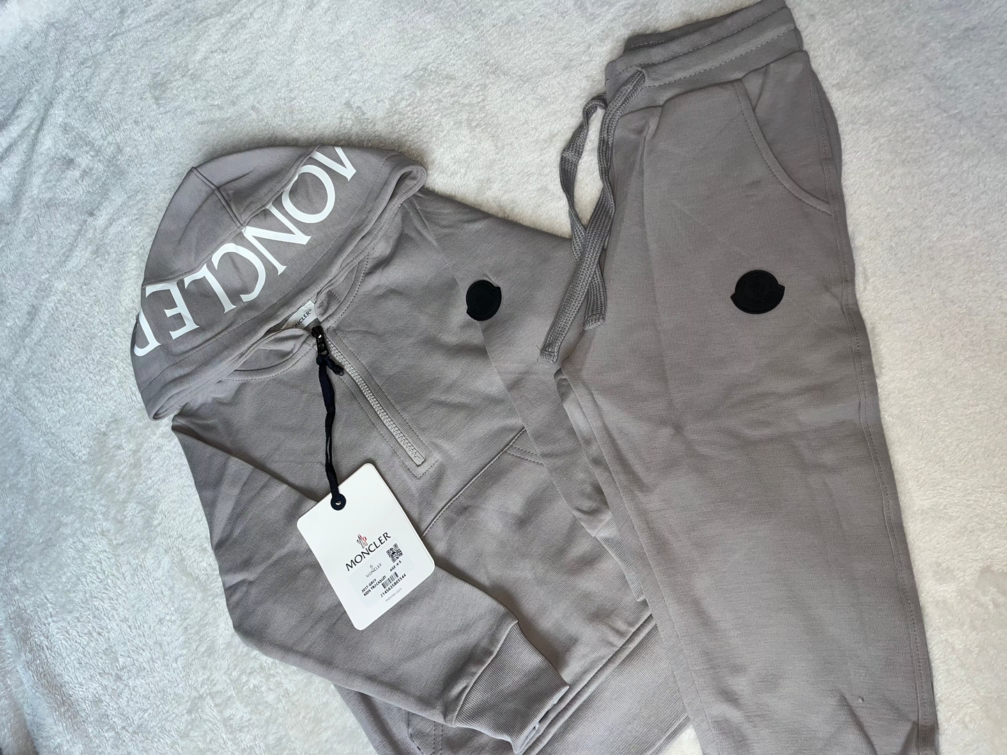 Moncler trainingspak grijs