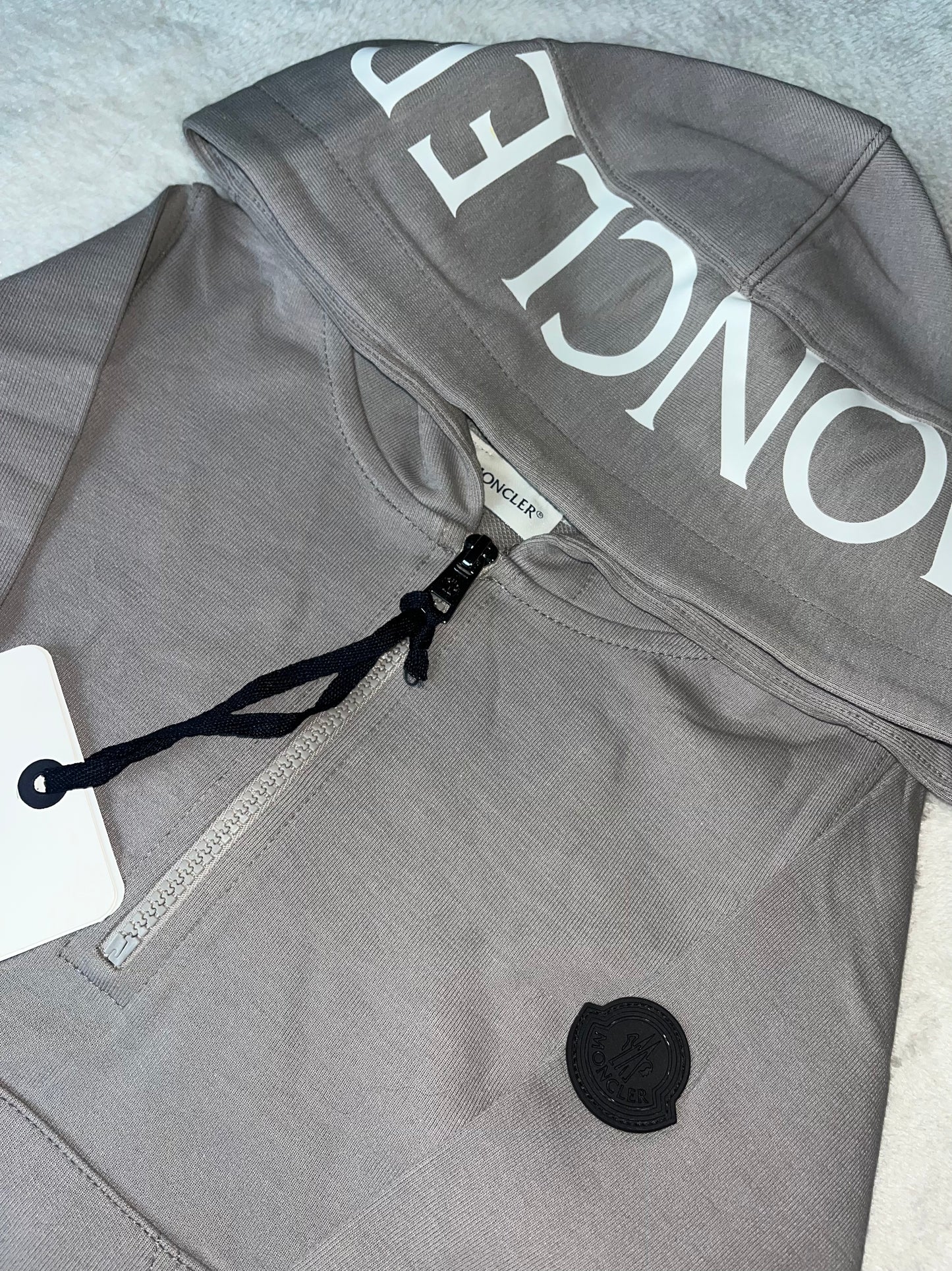 Moncler trainingspak grijs