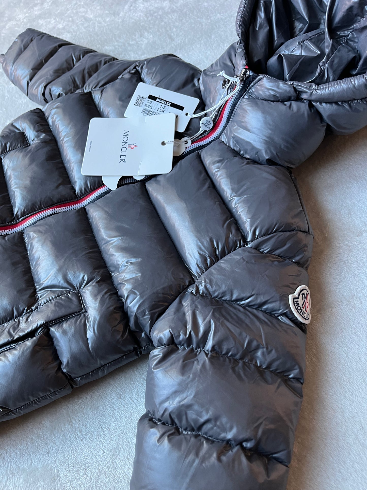 Moncler winterjas grijs
