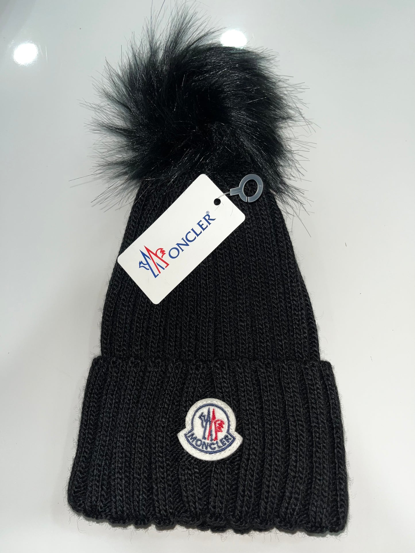 Moncler muts bont zwart