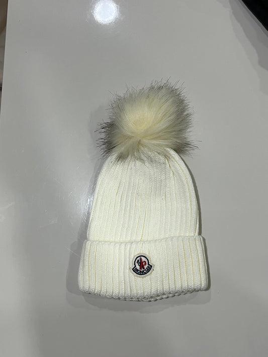 Moncler muts wit/creme met bont